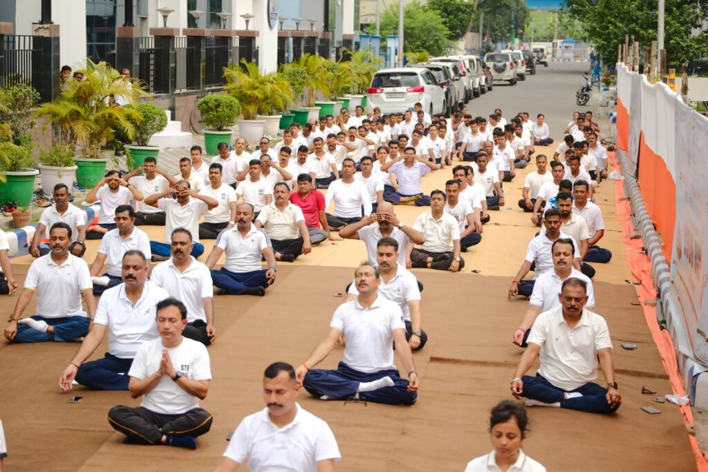 Yoga at STF on IDY 2026