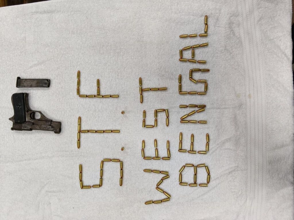 Seizure of 05 pieces of 7 mm pistols and 10 rounds of 7.65 mm ammunition